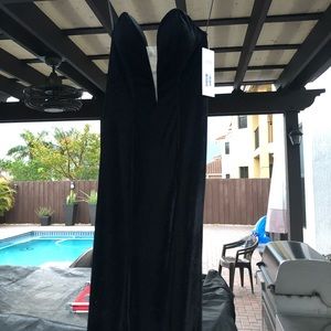 Jovani black velvet sweetheart w/ slit prom dress